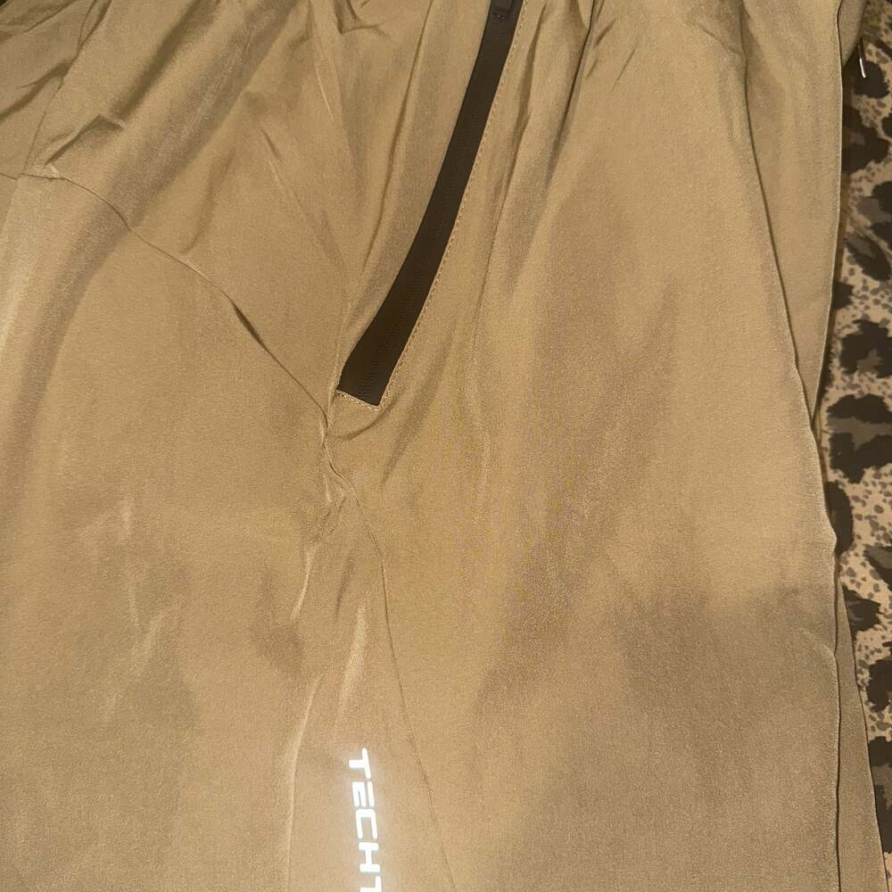 Tech Training Shorts - Picture 2 of 6